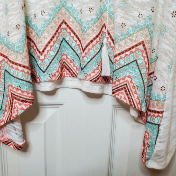 NWT Almost Famous Flowy Tank Top - Picture 6 of 7